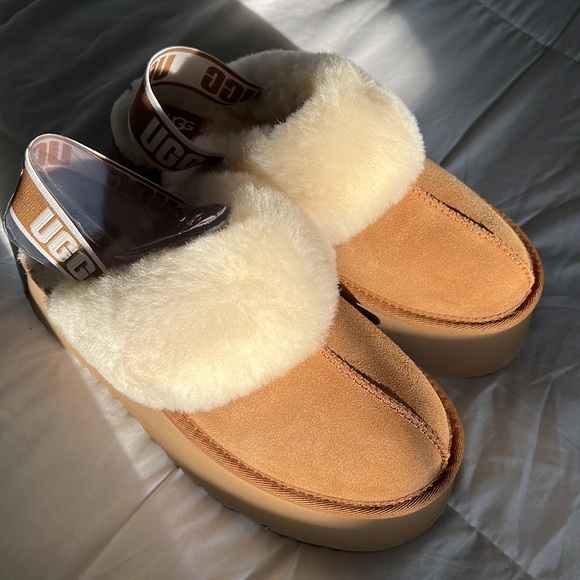 UGG Funkette platform boots - Picture 3 of 6